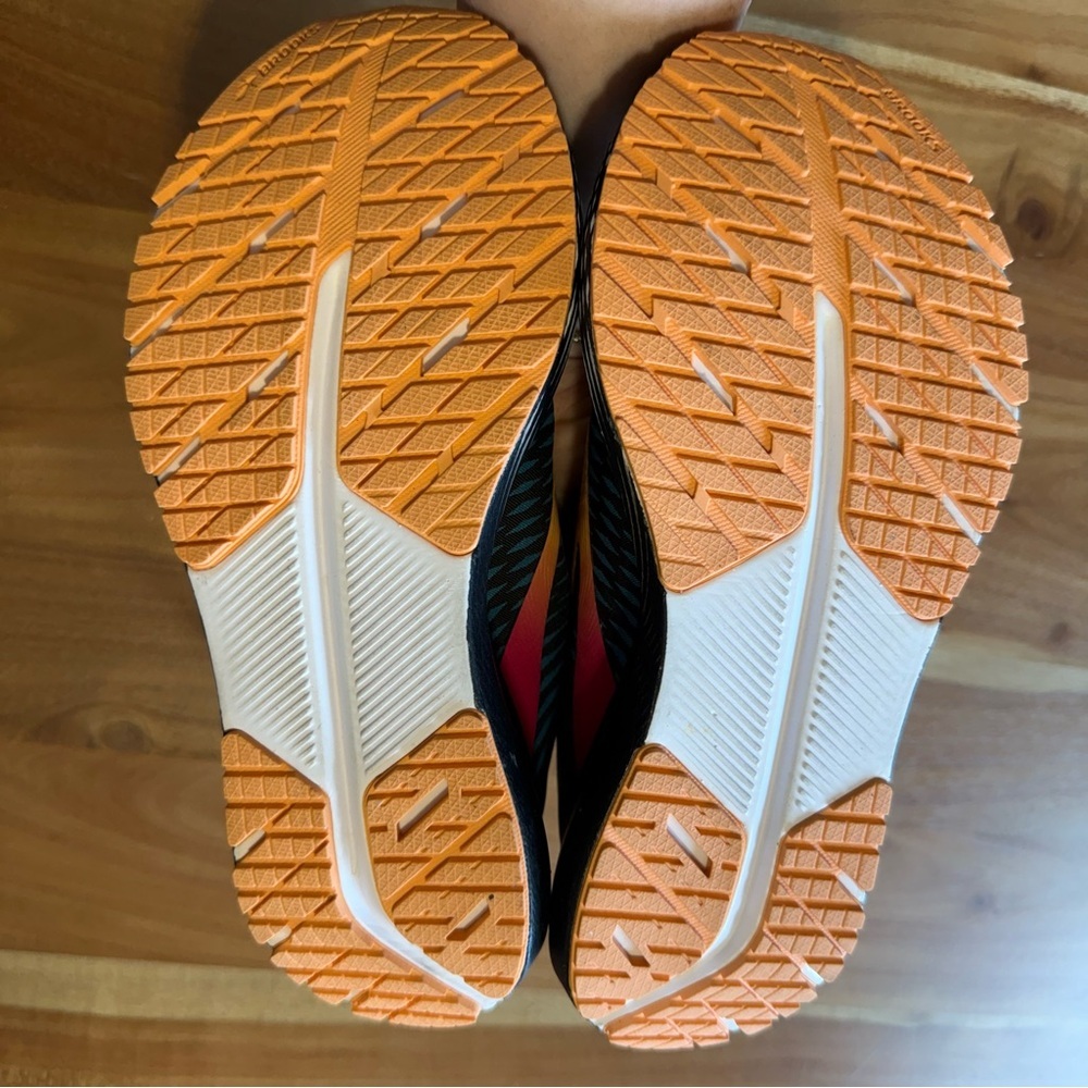 Brooks Black and Pink Athletic Shoes - Picture 3 of 7